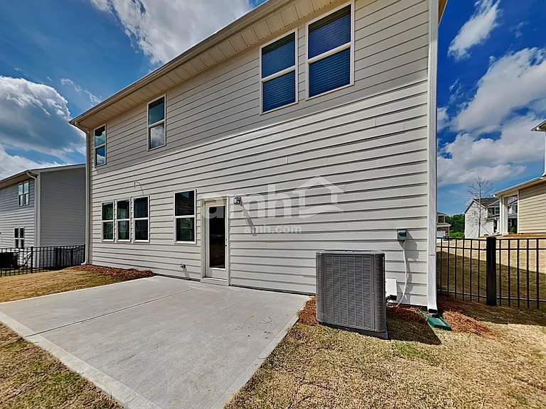 1344 Soapstone Rd — Photo 33