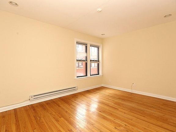 3rd image of 3941 N Janssen Avenue # E2 Fl 2nd