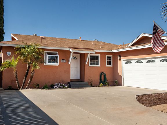 2nd image of 2124 Montemar Ave
