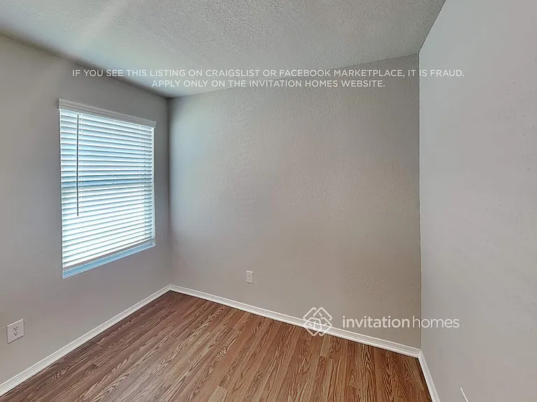 5445 Verdugos Palace — Photo 11