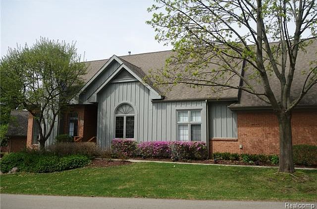 1st image of 37527 Burton Ct #1