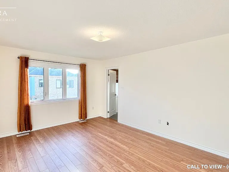 9 Durham Ave — Photo 4