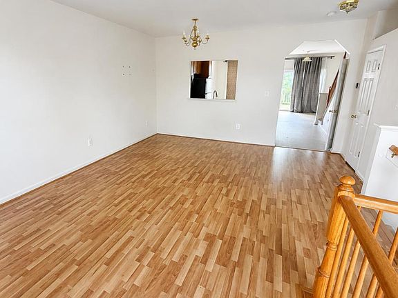 5th image of 220 Timber View Ct #1