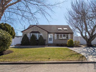 44 Winnecomac Ave, Deer Park, NY, 11729