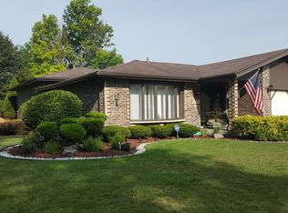 11158 S Possum Dr, Palos Hills, IL