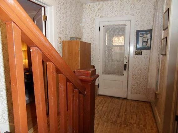 3rd image of 127 N Oneida Ave
