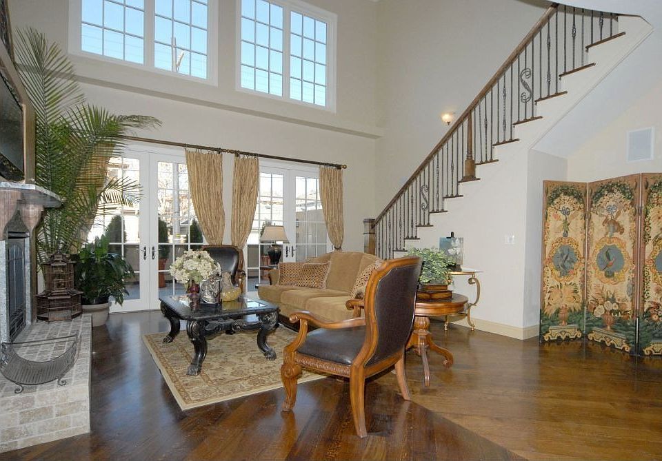 2nd image of 301 Harrison # 103 St
