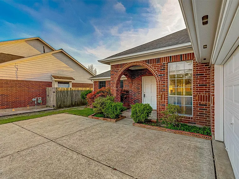 125 Barbetta Ct — Photo 7