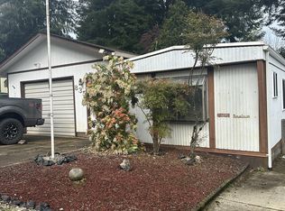 835 Vista Ct, Reedsport, OR 97467