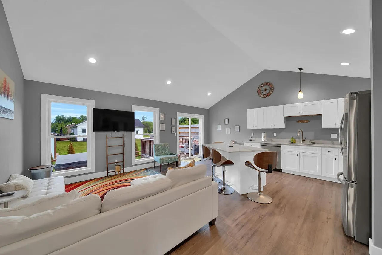 7080-7082 Huron St / Austin St **Paradise Cove - 2 - Vacation Rental — Photo 3