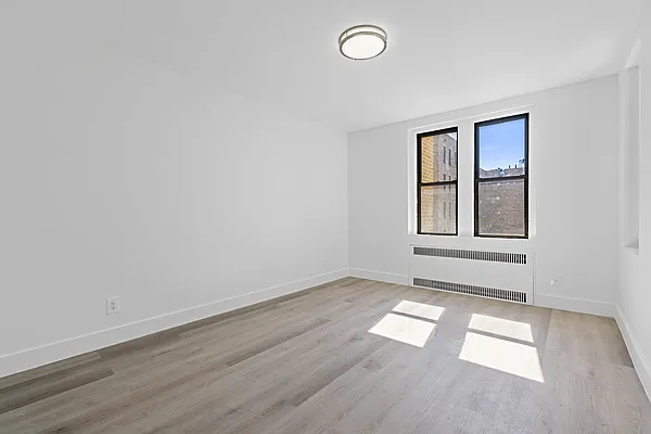 Rented by Thomas Lipovetsky, LREB | media 7