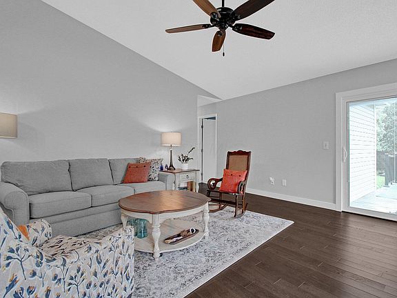 4th image of 3007 Galen Ct
