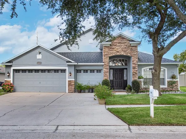 2704 Valencia Grove Dr, Valrico, FL 33596