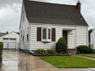 21748 Rausch Ave, Eastpointe, MI 48021