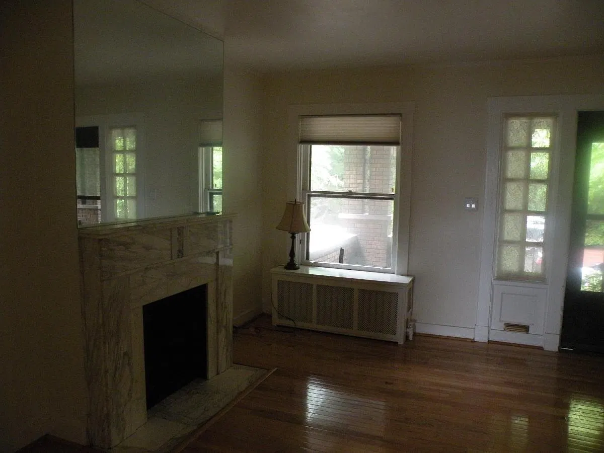 4 bed, 1.5 bath, $3,850 — Photo 4