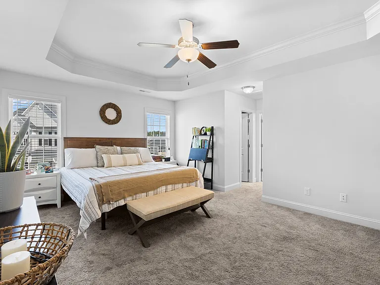 1010 Spot Cir — Photo 39