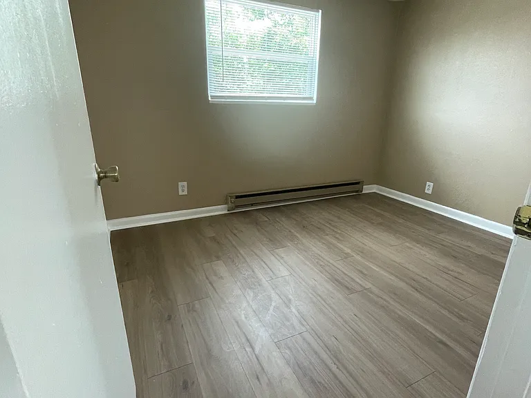 603 June Dr — Photo 10