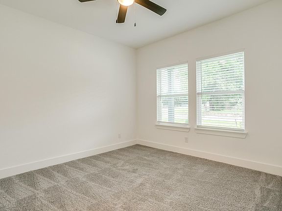 3rd image of 809 Stamps Ave