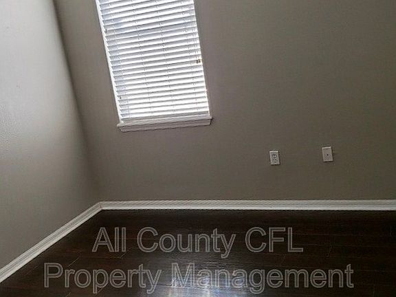 5th image of 10481 Eastpark Woods Dr