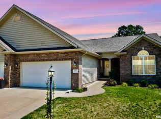 107 W Hillside Ct, Dunlap, IL 61525