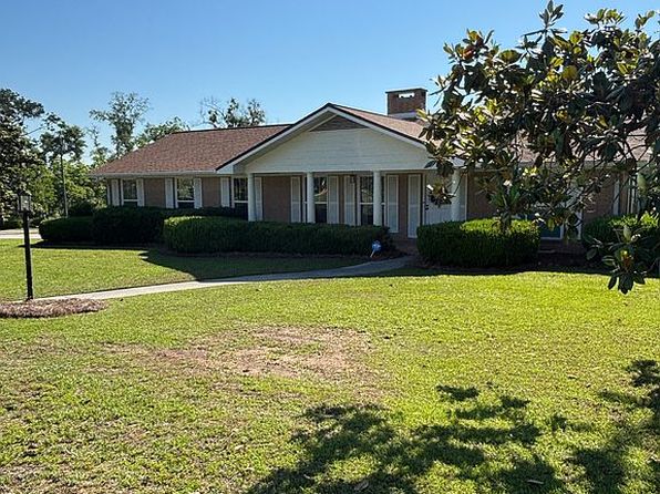 542 NE Horry Ave