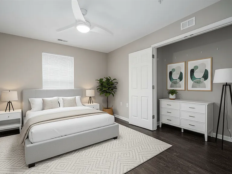 Northlake Center Apartments — Photo 38