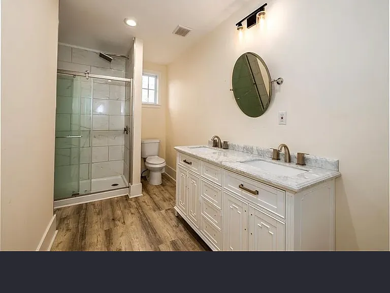 881 Beckwith St SW — Photo 2