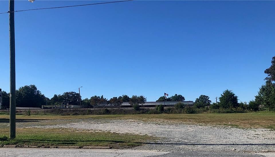 2nd image of 700 Blair St