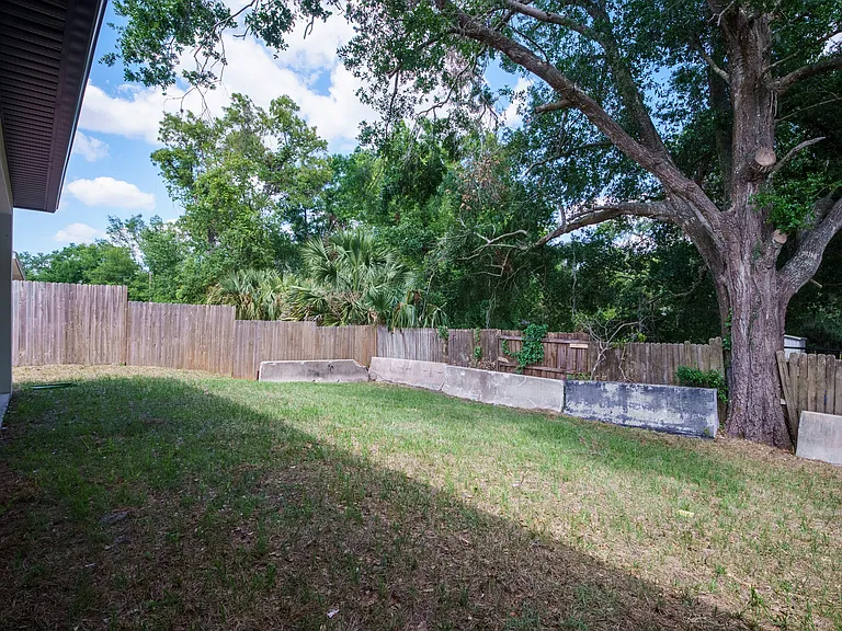 210 Parrotte Ct — Photo 72