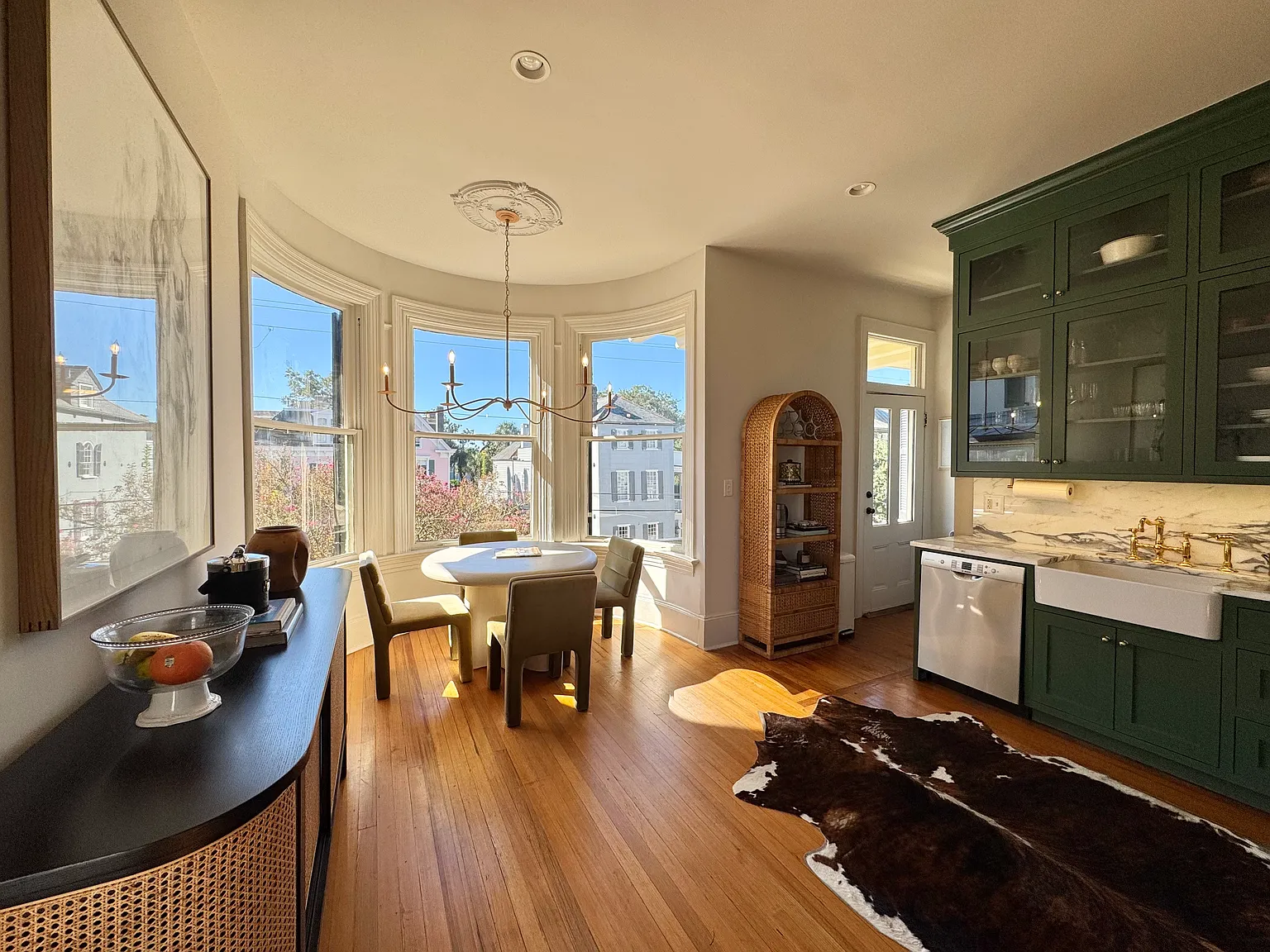 2 bed, 2.5 bath, 1820 sqft, $8,000 — Photo 2