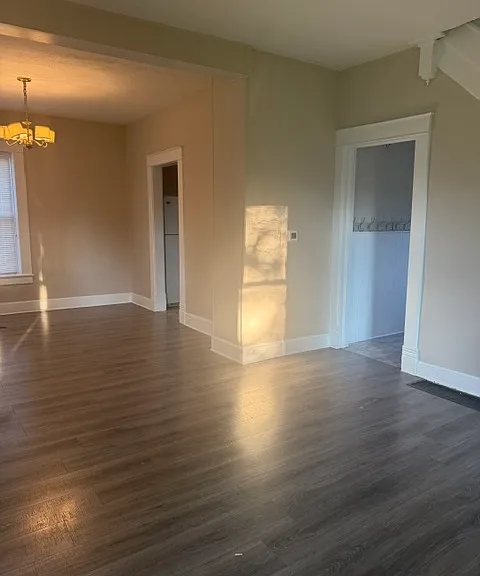 409 Walnut St — Photo 18