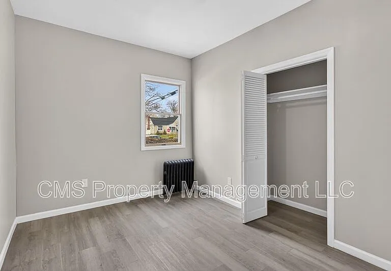 378 Grand St #1R — Photo 9