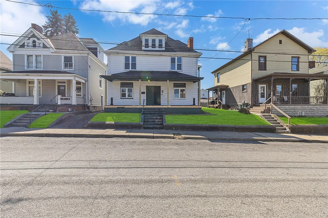 427 Jackson St photo 1