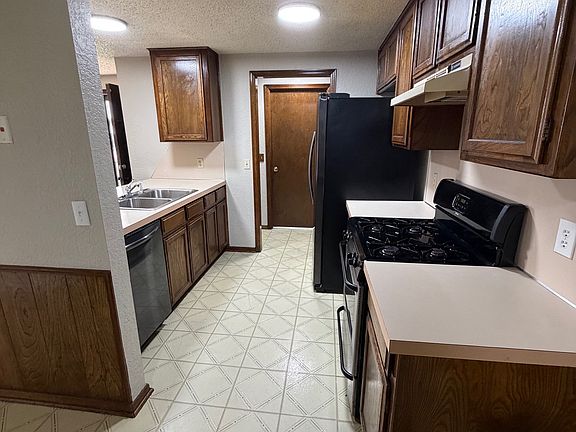 5th image of 7717 NW 113th Pl