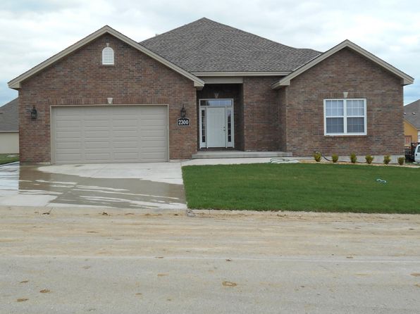 2300 NE Colonnade Ave