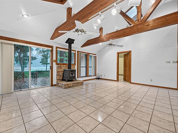 4th image of 10063 Lake Shore Dr