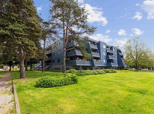 17661 58a Ave #212, Surrey, BC