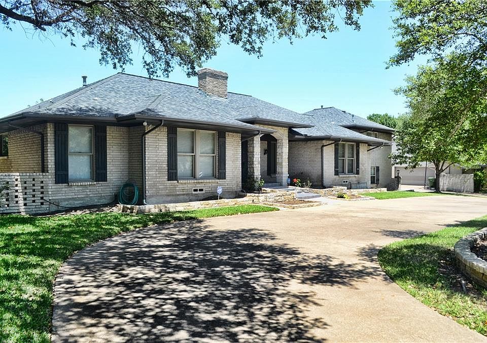 1st image of 1833 Eastern Hills Dr