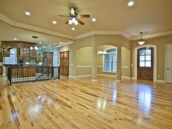 2nd image of 1302 NE Fairwinds Dr