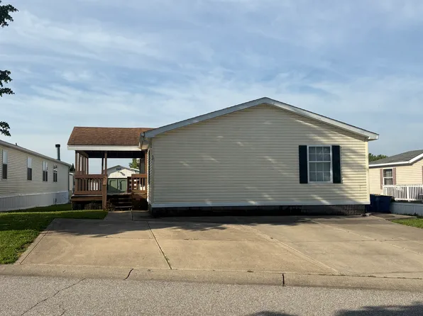 17 Mystic Springs Dr #143, Greenwood, IN 46143