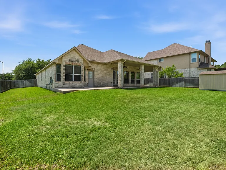 1301 David Cv — Photo 35
