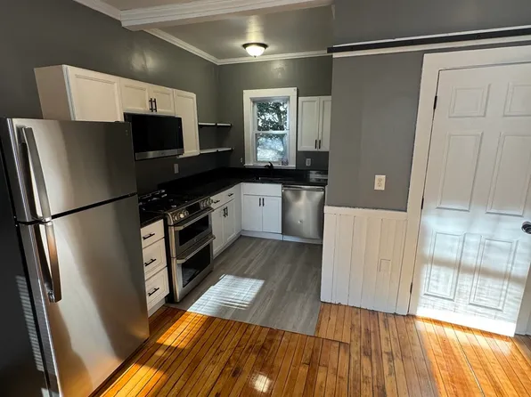 95 Bradford Ave #2, Haverhill, MA 01835