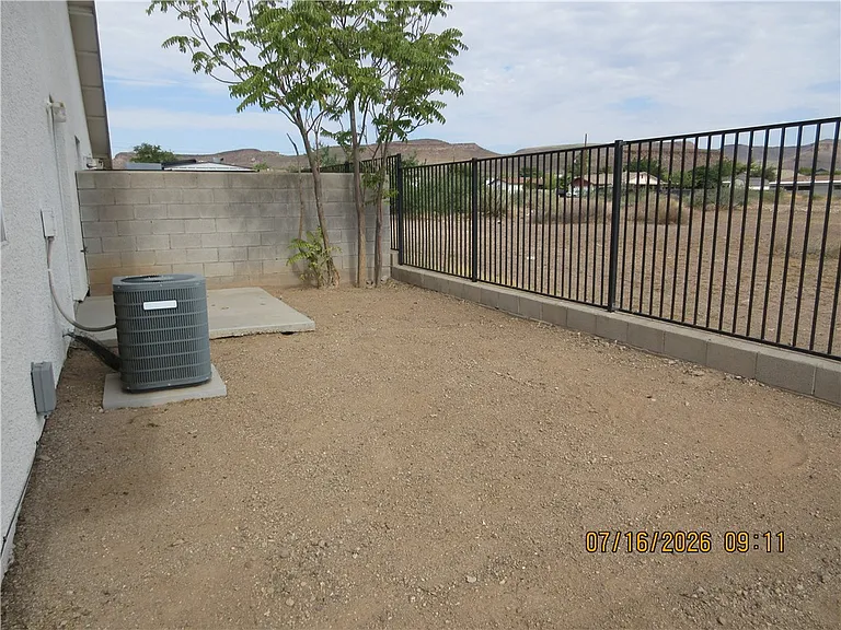 969 E Beverly Ave #A — Photo 12