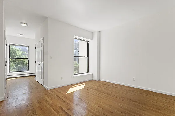 Rented by Compass | media 14