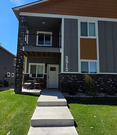 2912 Cribbon Ave — Photo 1