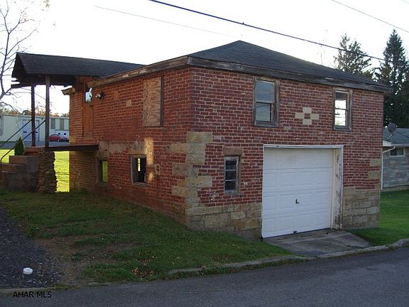 2nd image of 826 Ashcroft Ave