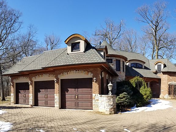 2nd image of 50 Cambridge Ln