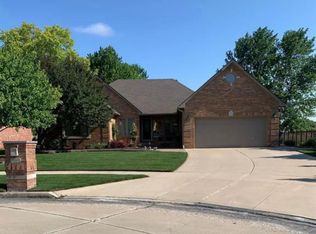 3093 Brysons Cove Dr, Warren, MI 48092