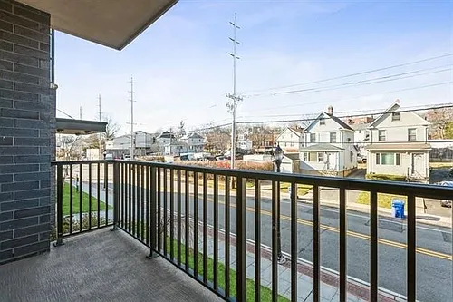 17 Meadow Rd Photo 1