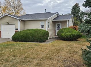 913 New Bedford Dr, Cheyenne, WY 82009